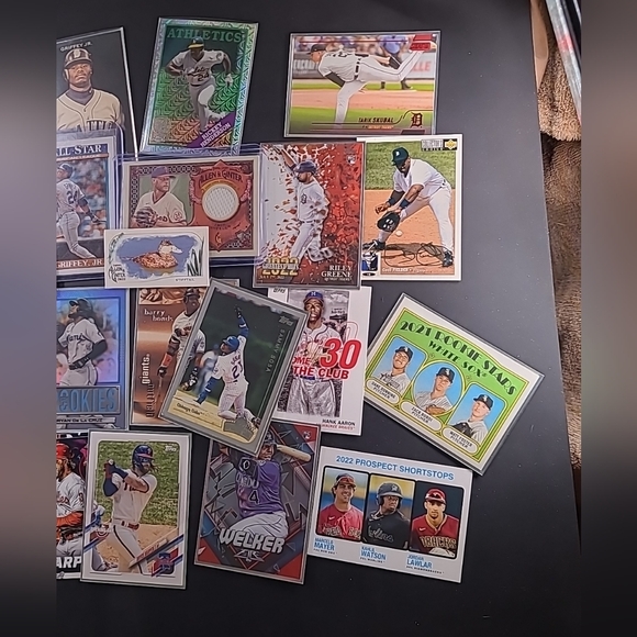 135 Card Lot - MLB Baseball Trading Card Lot (Random Assortment, See Pics) RC - Picture 4 of 11